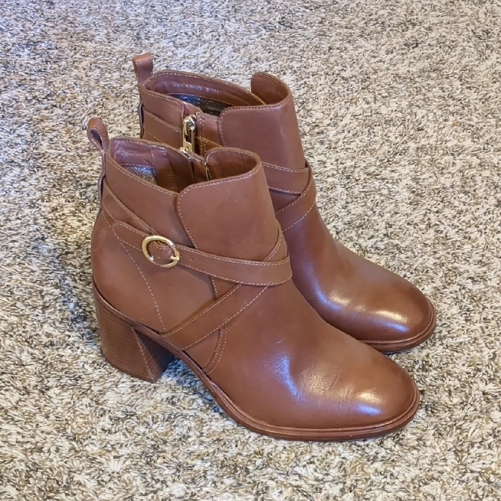 Antonio Melani Leather Tan Camel Ankle Boots Heeled Booties 8.5 Chunky Heel Zip